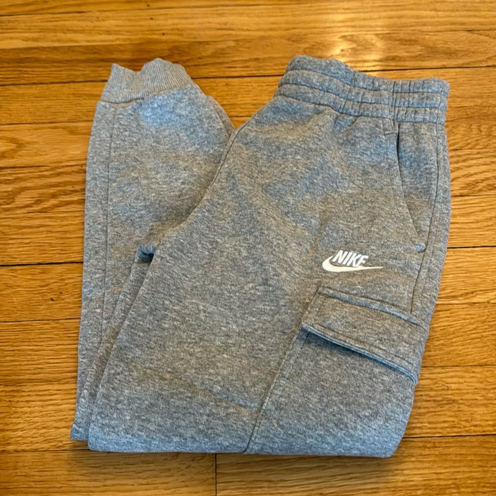 NWT- Cargo sweatpants, heathered gray. Youth Medium
